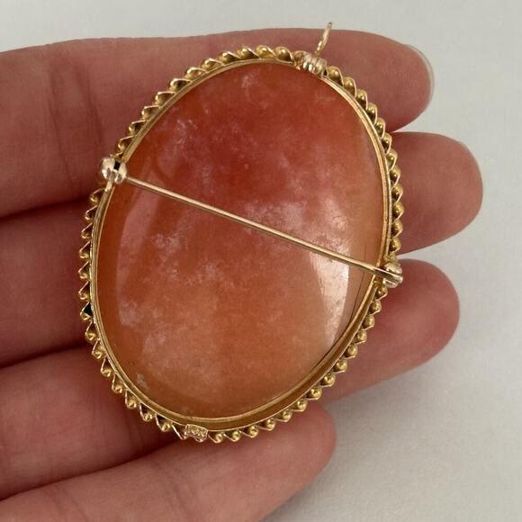 Vintage 14K Yellow Gold Hand Carved Shell Cameo Large Raised Brooch Pin Pendant - Picture 16 of 16